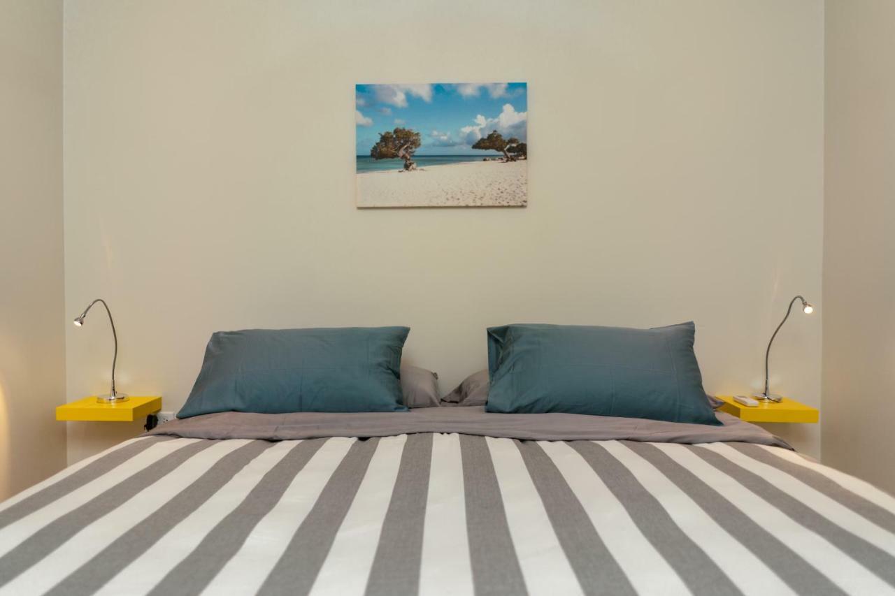 Hideout Suites - From Eagle Beach Palm Beach Exteriér fotografie